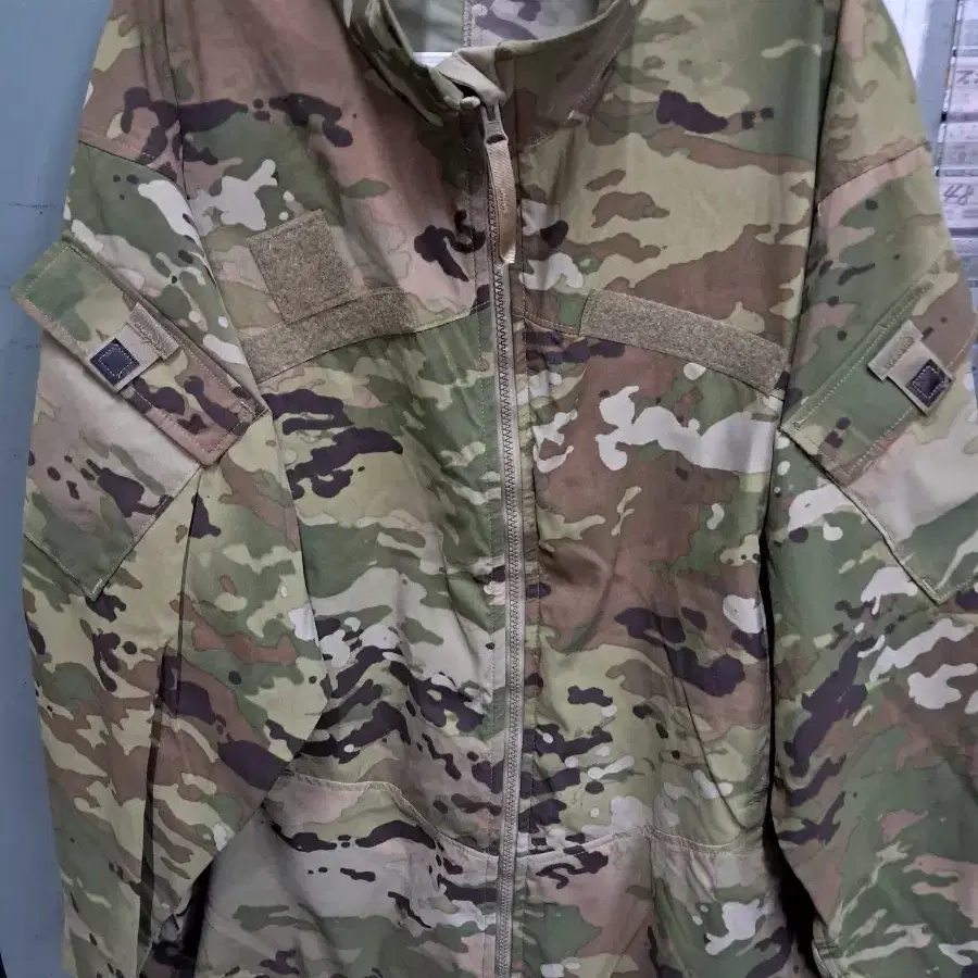 군복 카모플라쥬 바람막이 자켓 L 115/120