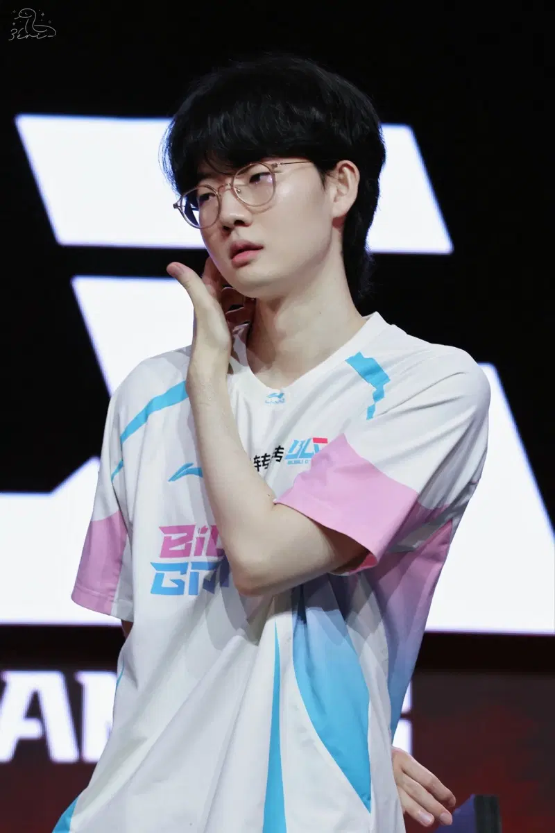 lck 유니폼 구합니다