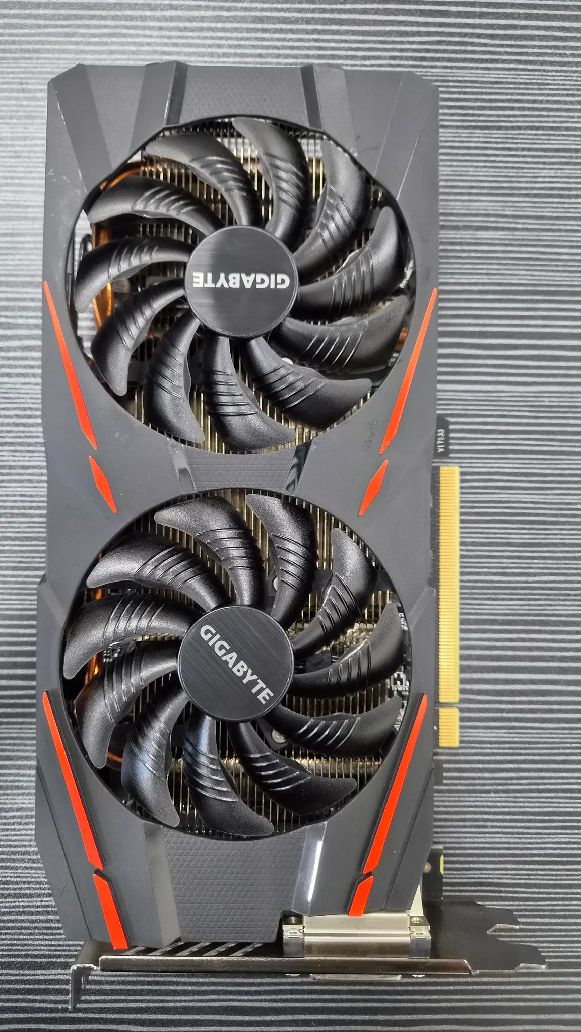 [무료배송] 가성비 게이밍 기가바이트 라데온 RX 570 Gaming D5 4GB 정상작동 판매