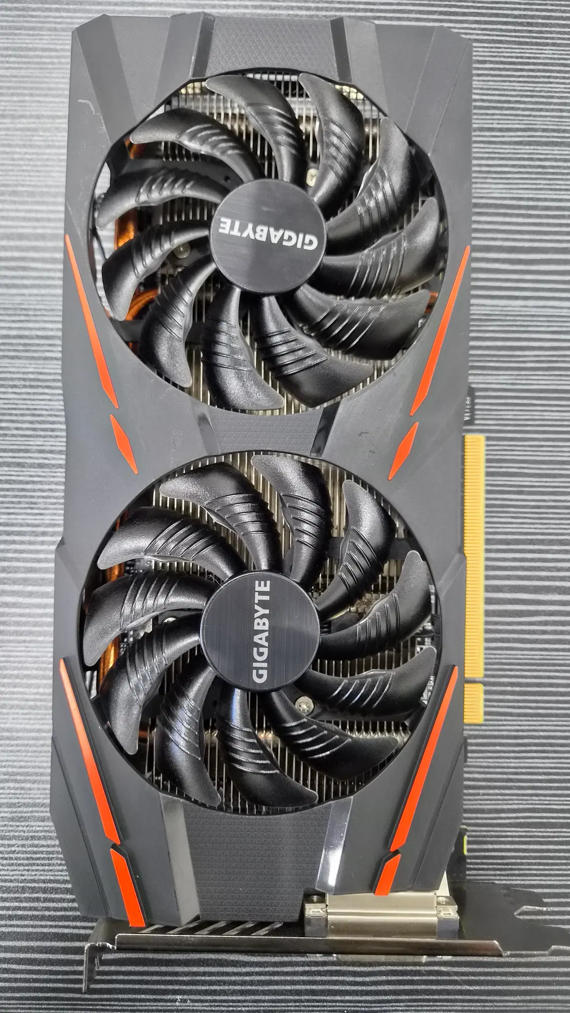 [무료배송] 가성비 게이밍 기가바이트 라데온 RX 570 4G 정상작동 판매합니다