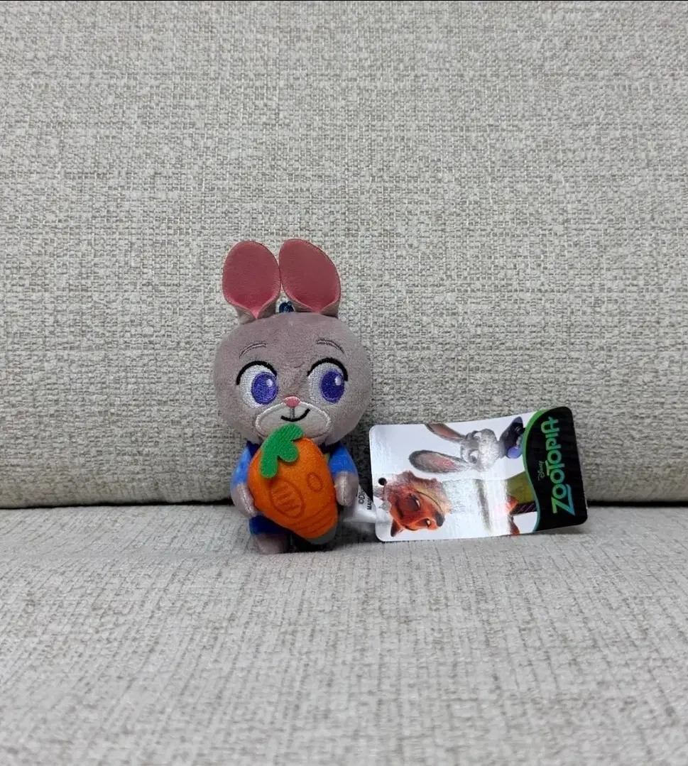 정품 디즈니 주토피아 주디 당근 8cm 키링 인형