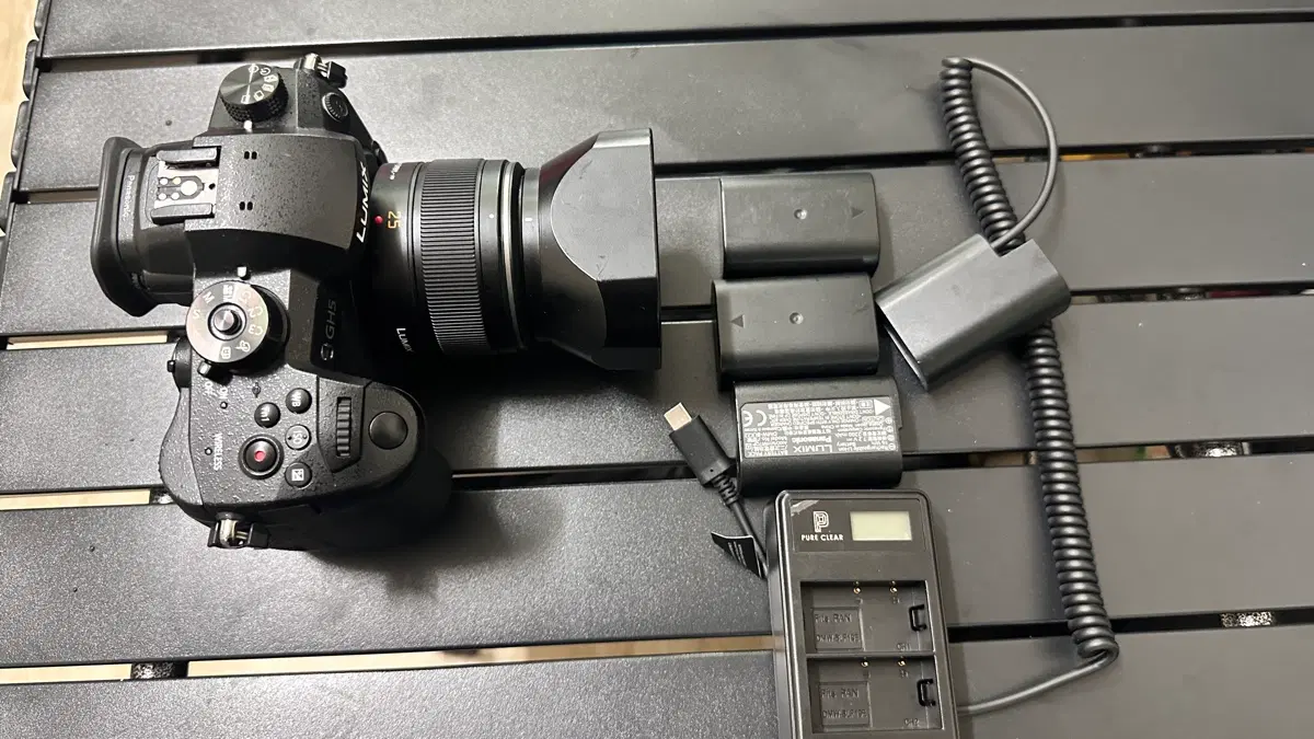 파나소닉 루믹스 GH5 + 25mm 렌즈 + 배터리 다수 일괄판매