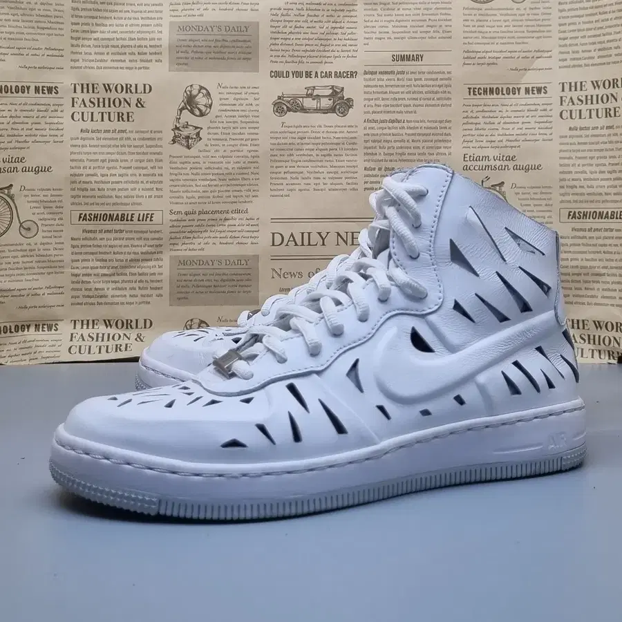 나이키 에어포스1 울트라 포스 미드졸리230