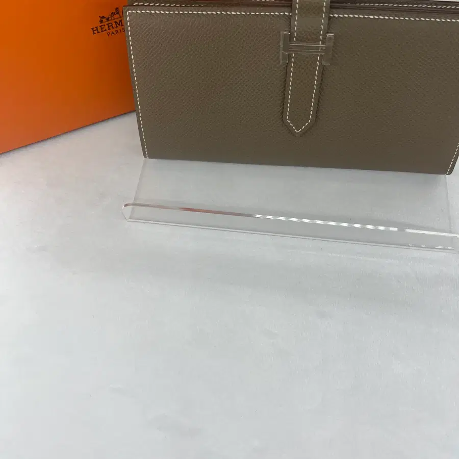 정품 에르메스 베안 장지갑 에토프 은장 새상품