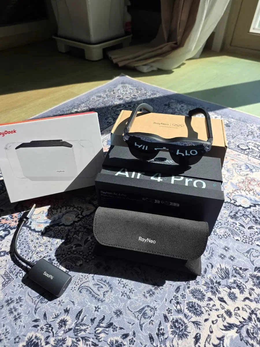 레이네오 에어4 프로 RayNeo Air4 Pro AR글래스 + 레이네오 조이독 + HDMI어댑터