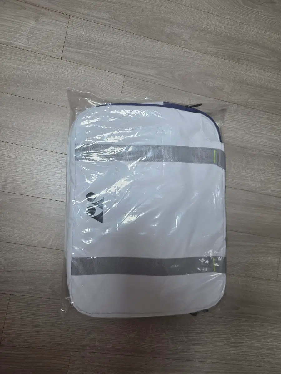 요넥스 가방 화이트