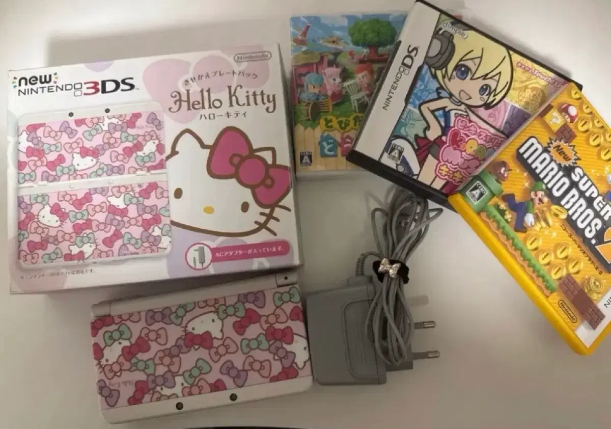 닌텐도 3DS 헬로키티 에디션 한정판