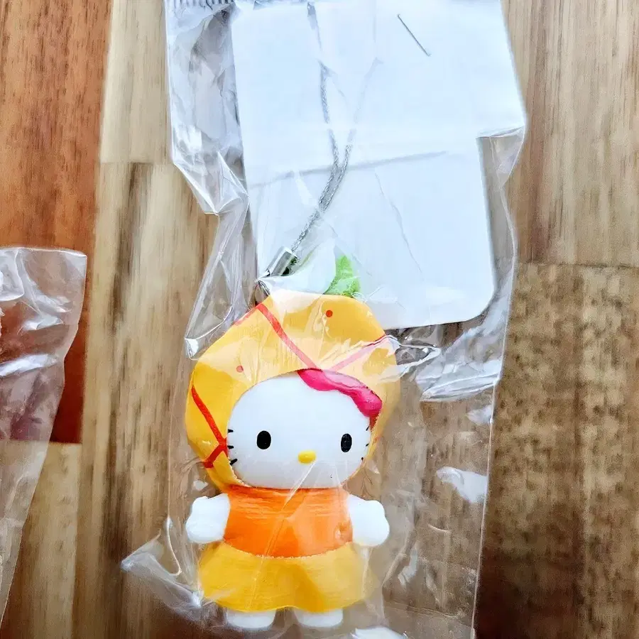파인애플 키티, 드레스업 키티, 초소형 키티
