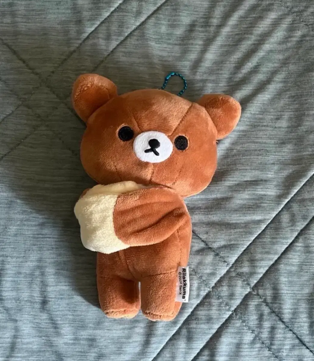 산리오 차이로이코구마 귯토 마스코트 인형