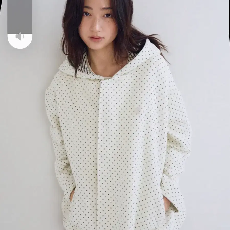 오피쉬 후드집업 Clover Unbalance Hoodie Zip-Up, Ivory