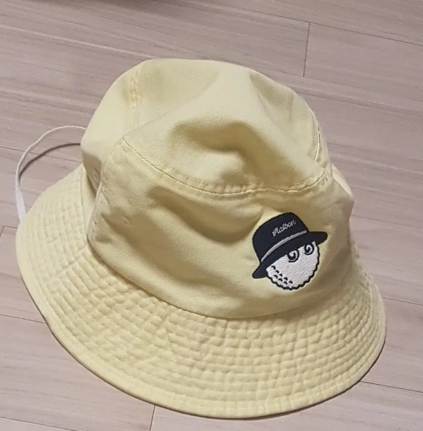 말본 골프 버킷햇 옐로우 티 치마