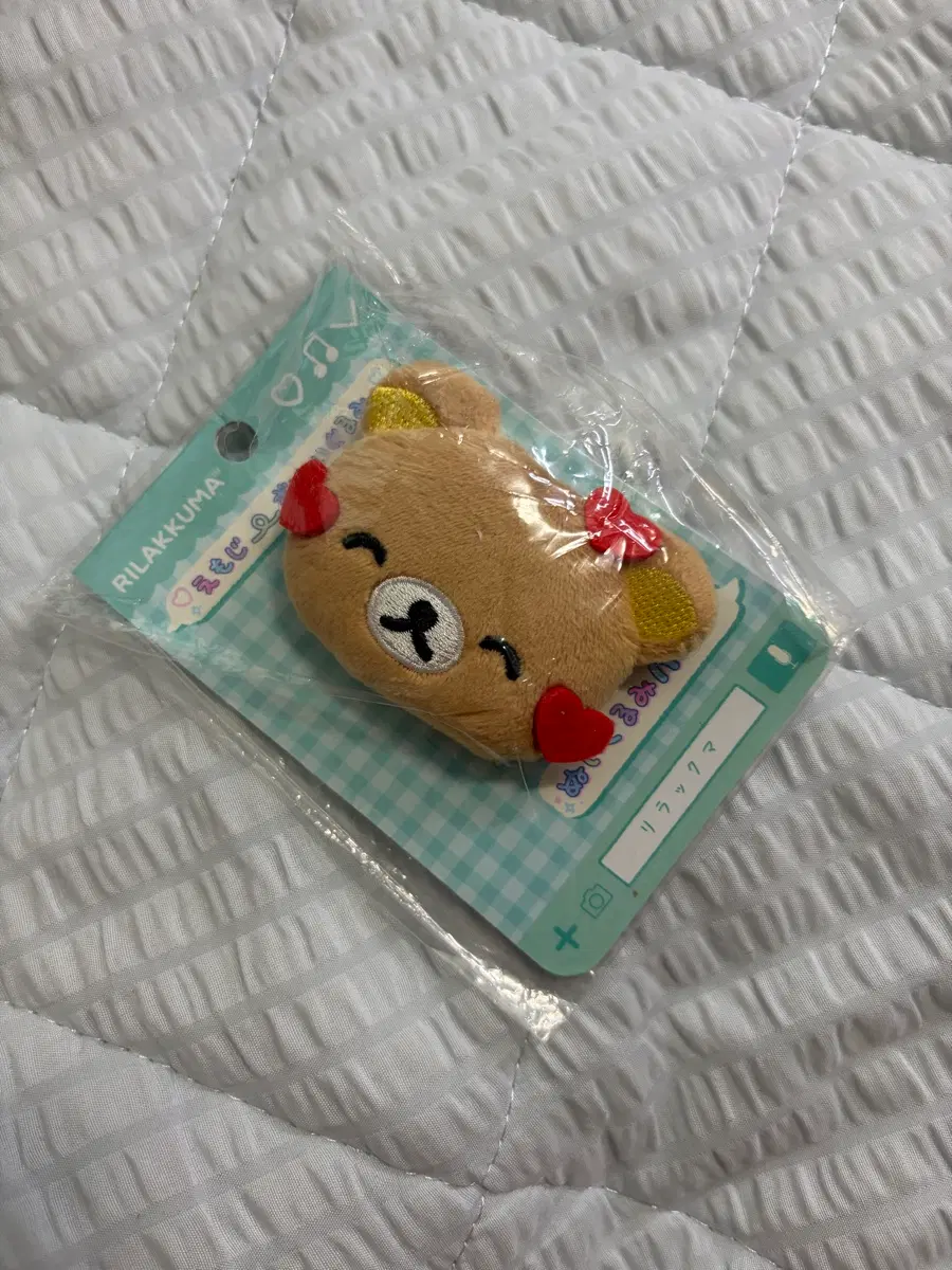 리락쿠마 하트 얼굴 뱃지