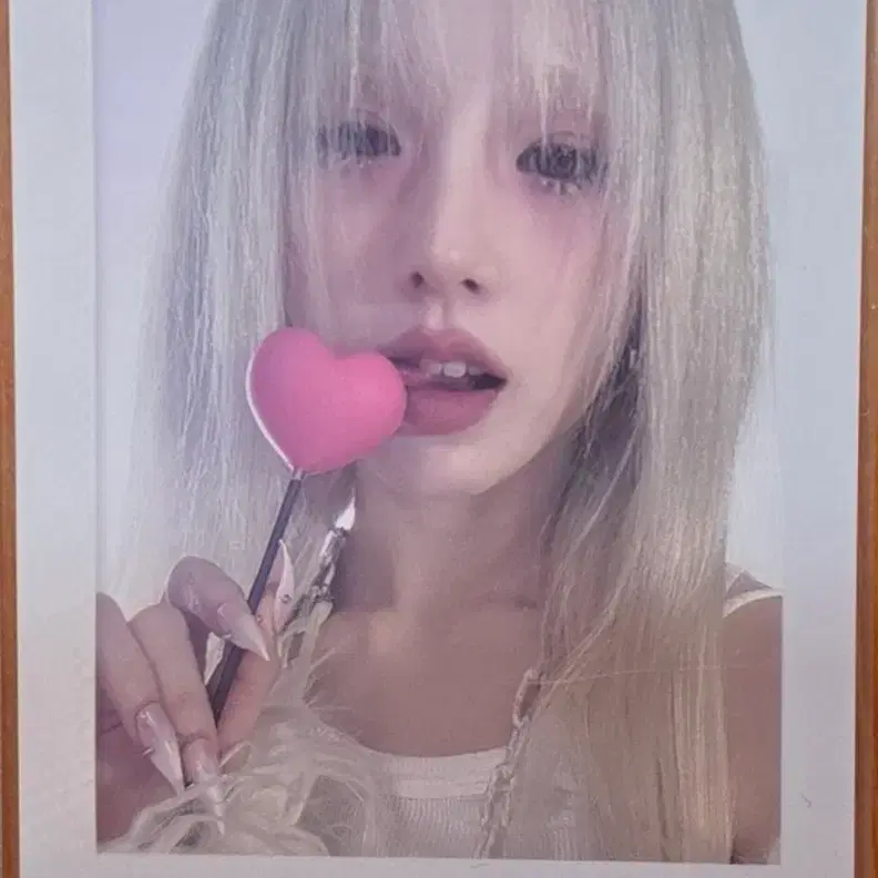 아르테미스 ARTMS 공방포카 희진