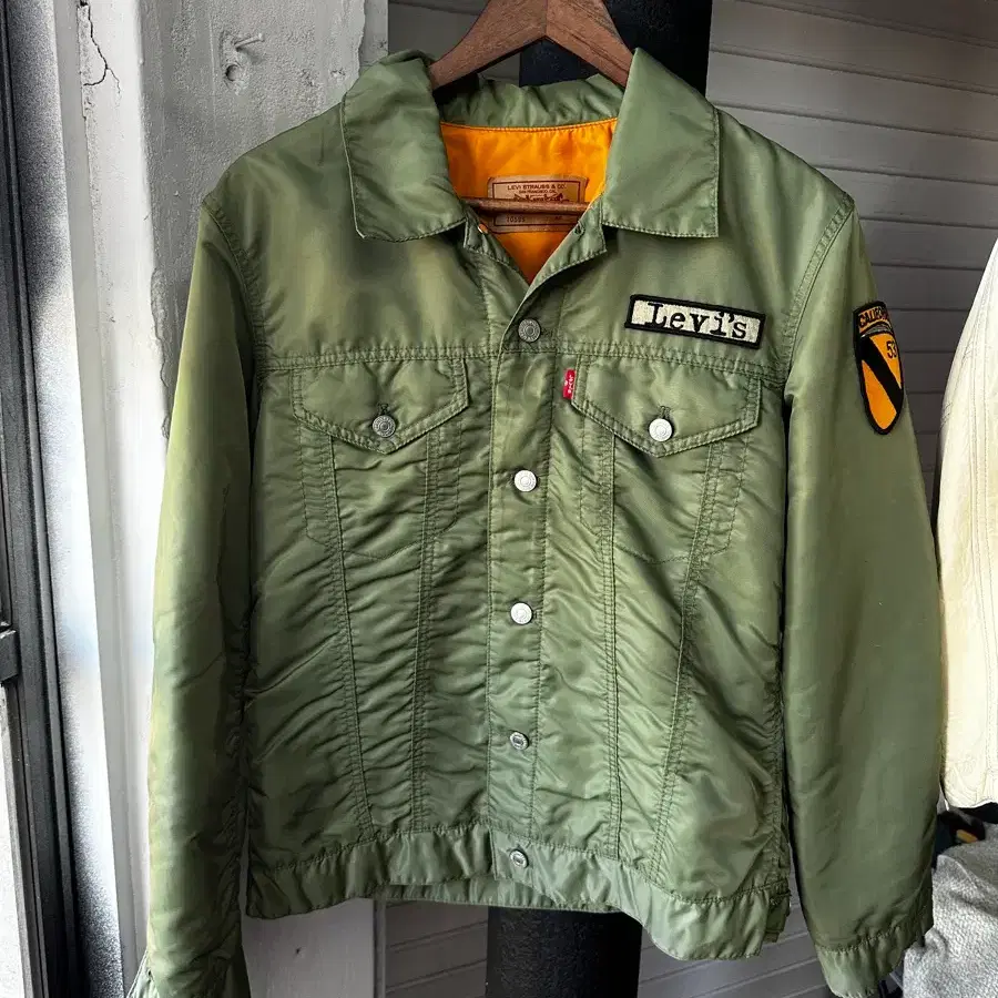 00s levis 70599 satin trucker jacket