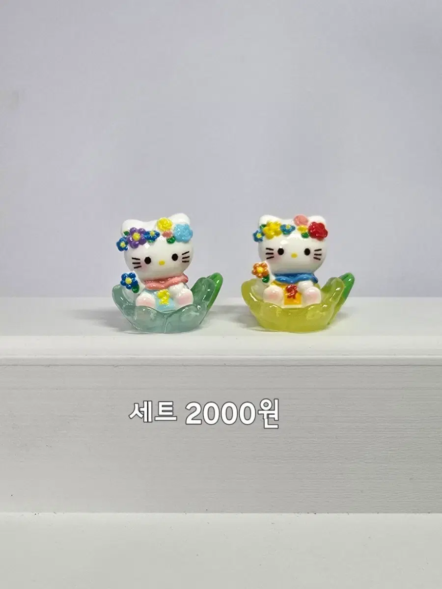 헬로키티 꽃 장식 피규어 세트
