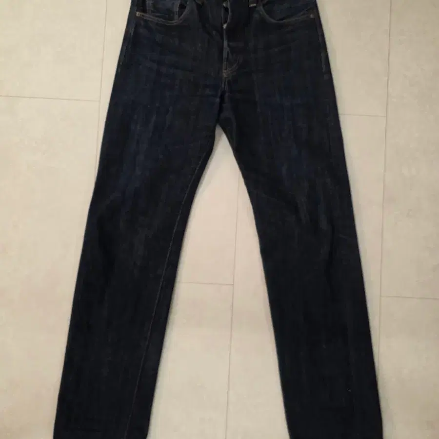 LVC 47501 rinsed W30 L32