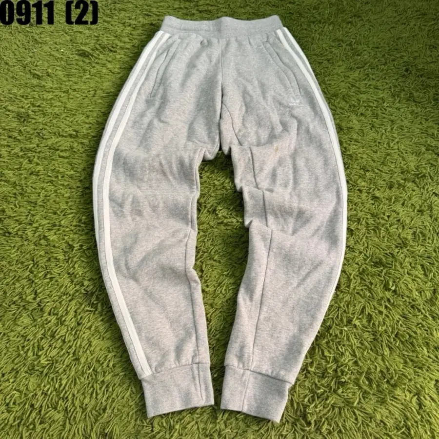 아디다스 삼선 트레이닝 바지 그레이 xs 0911