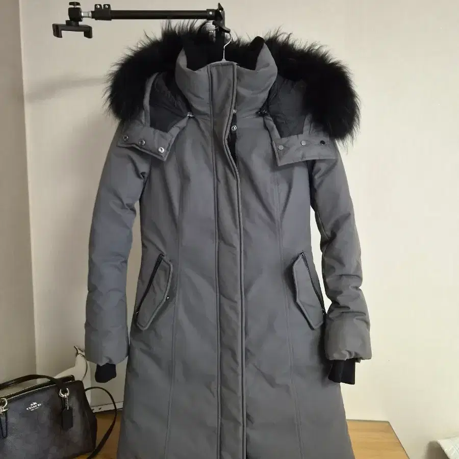 맥케이지 (Mackage) 다운 패딩