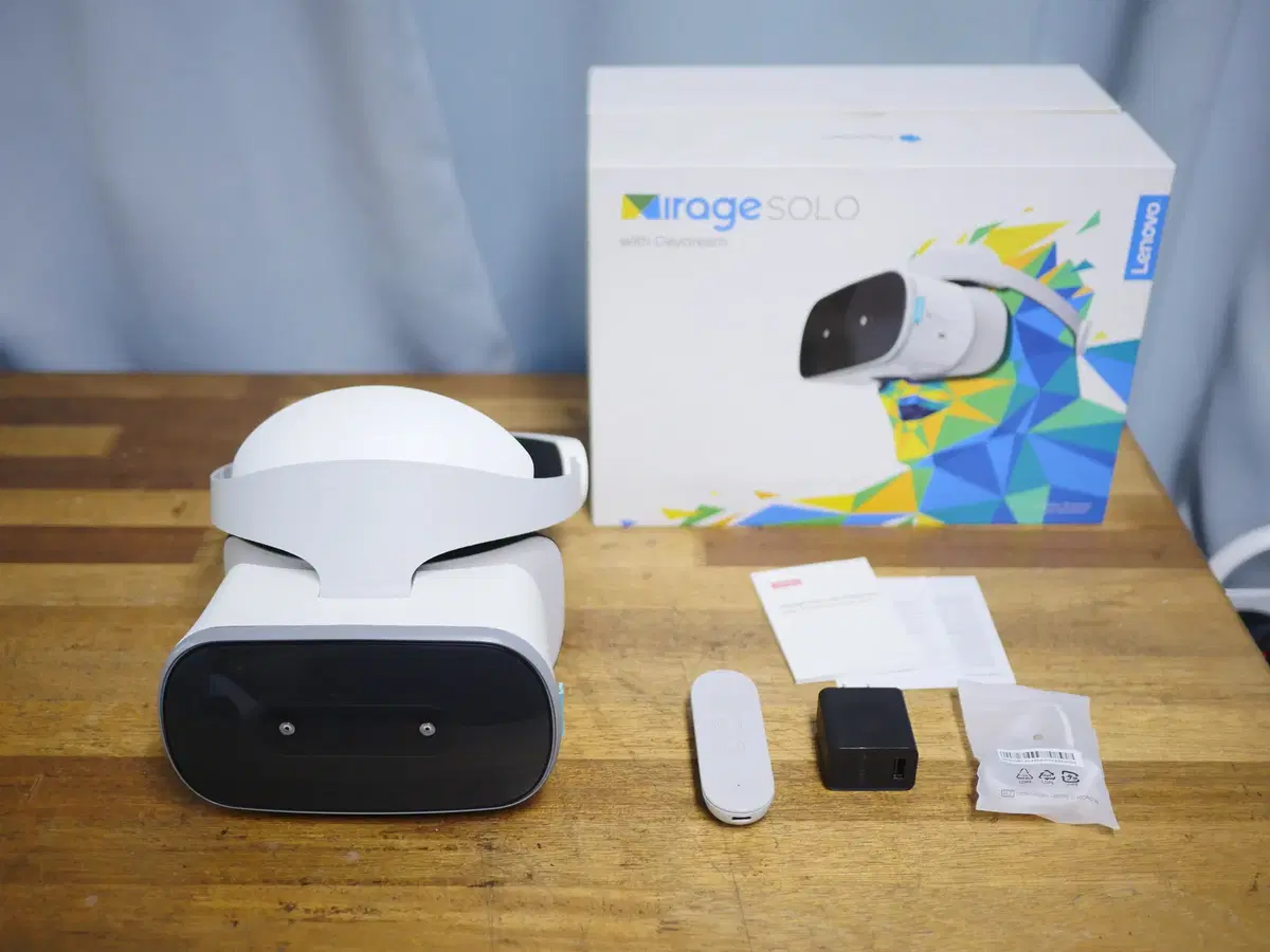 레노버 미라지 솔로 데이드림 VR 기기