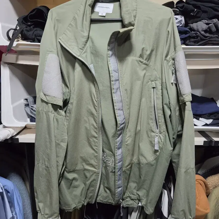 디스이즈네버댓 PCU 바람막이 자켓 디네댓