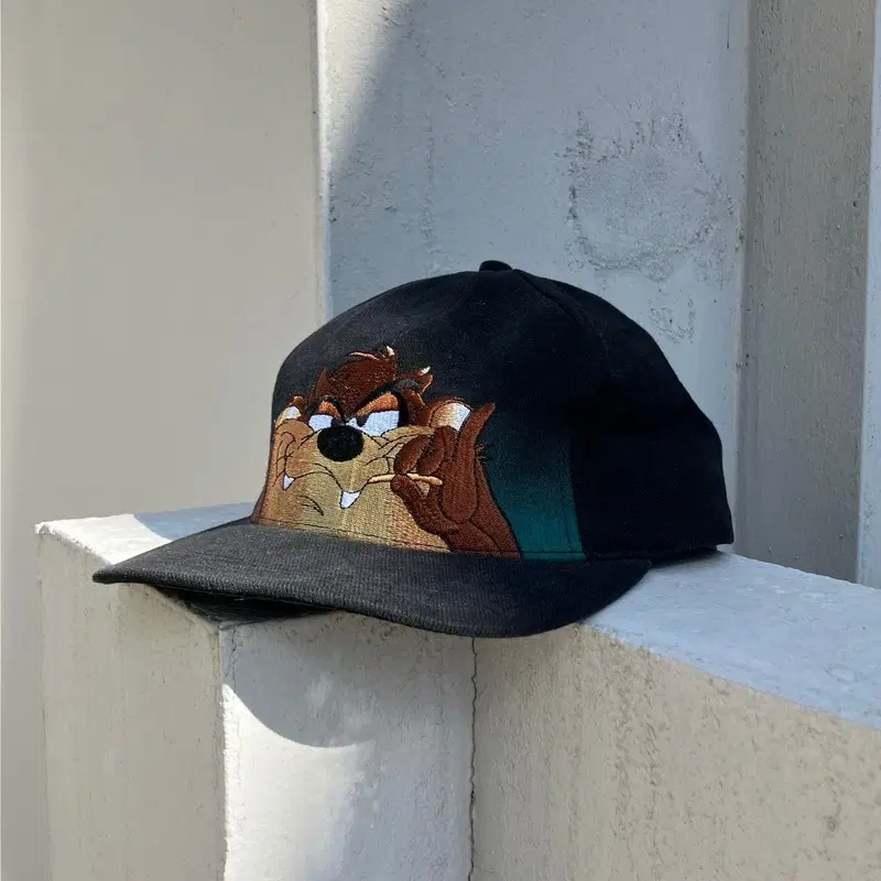 90s 데드스탁 빈티지 루니툰스 taz 캡