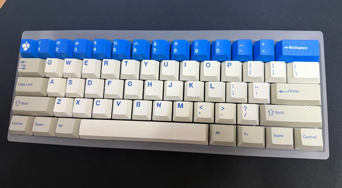 베놈60HE RGB 6.25U 판매 합니다