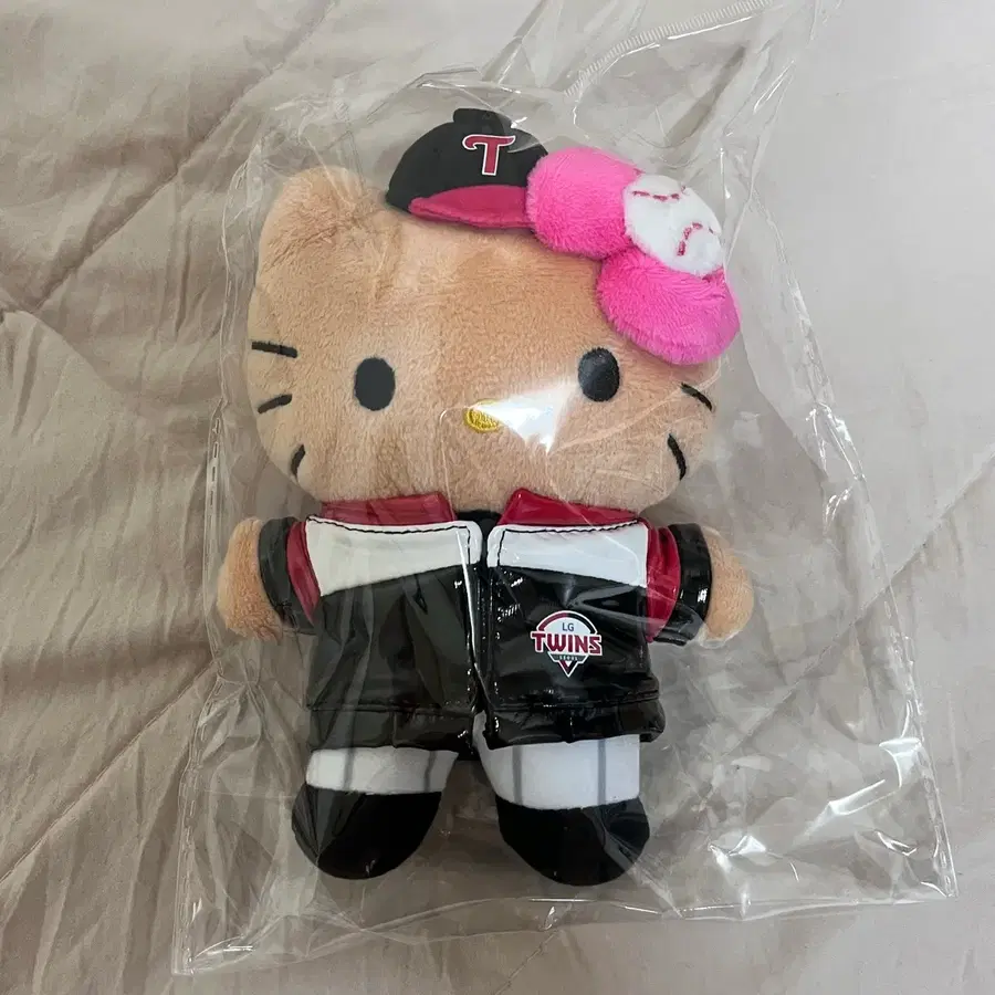 엘지트윈스 태닝키티 유광인형키링 양도
