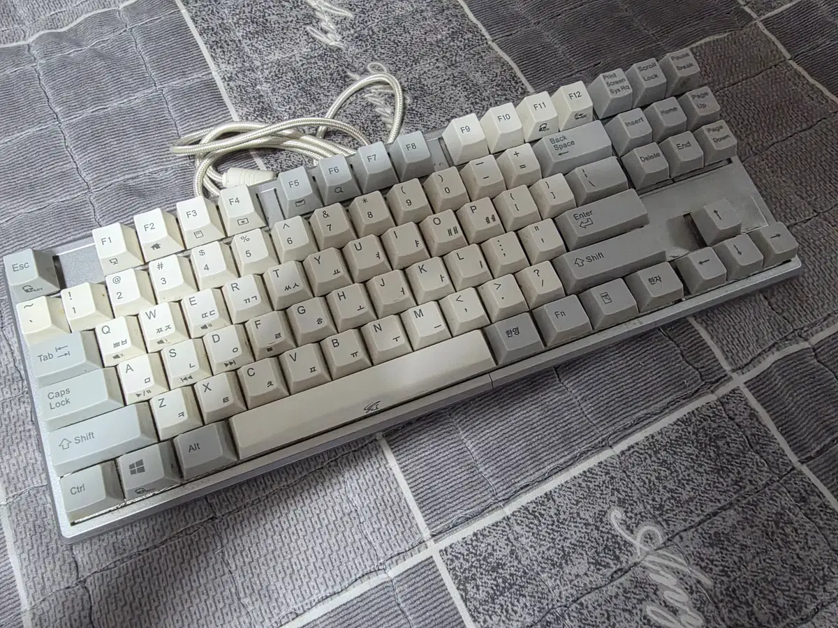 앱코 무접점 PBT 생활방수 텐키리스 키보드 팔아요