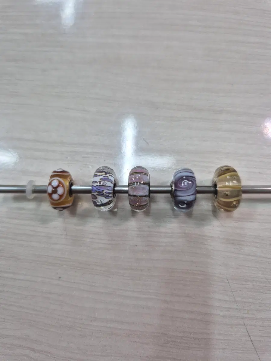 트롤비즈 glass bead