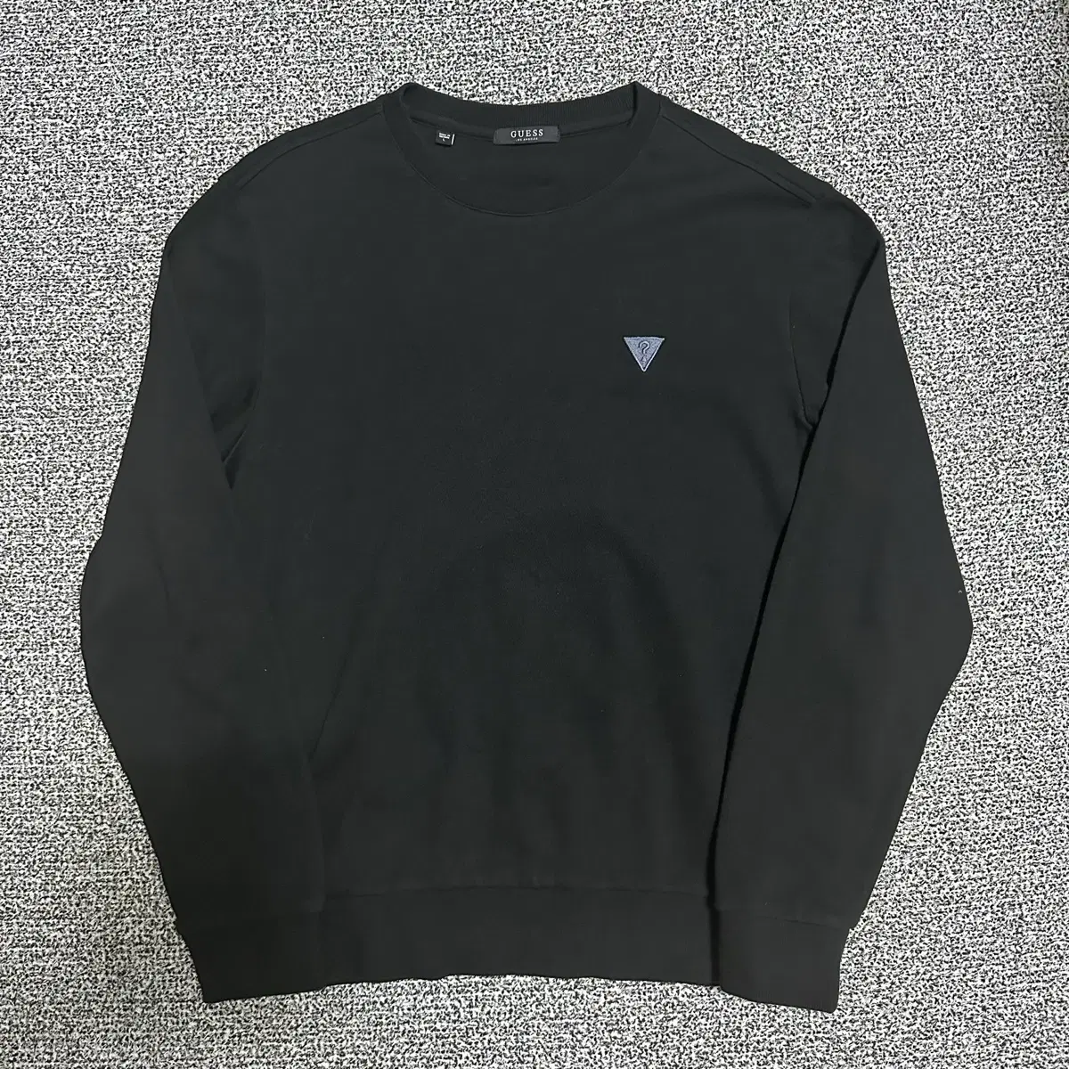 (L) 게스 Guess 맨투맨 블랙