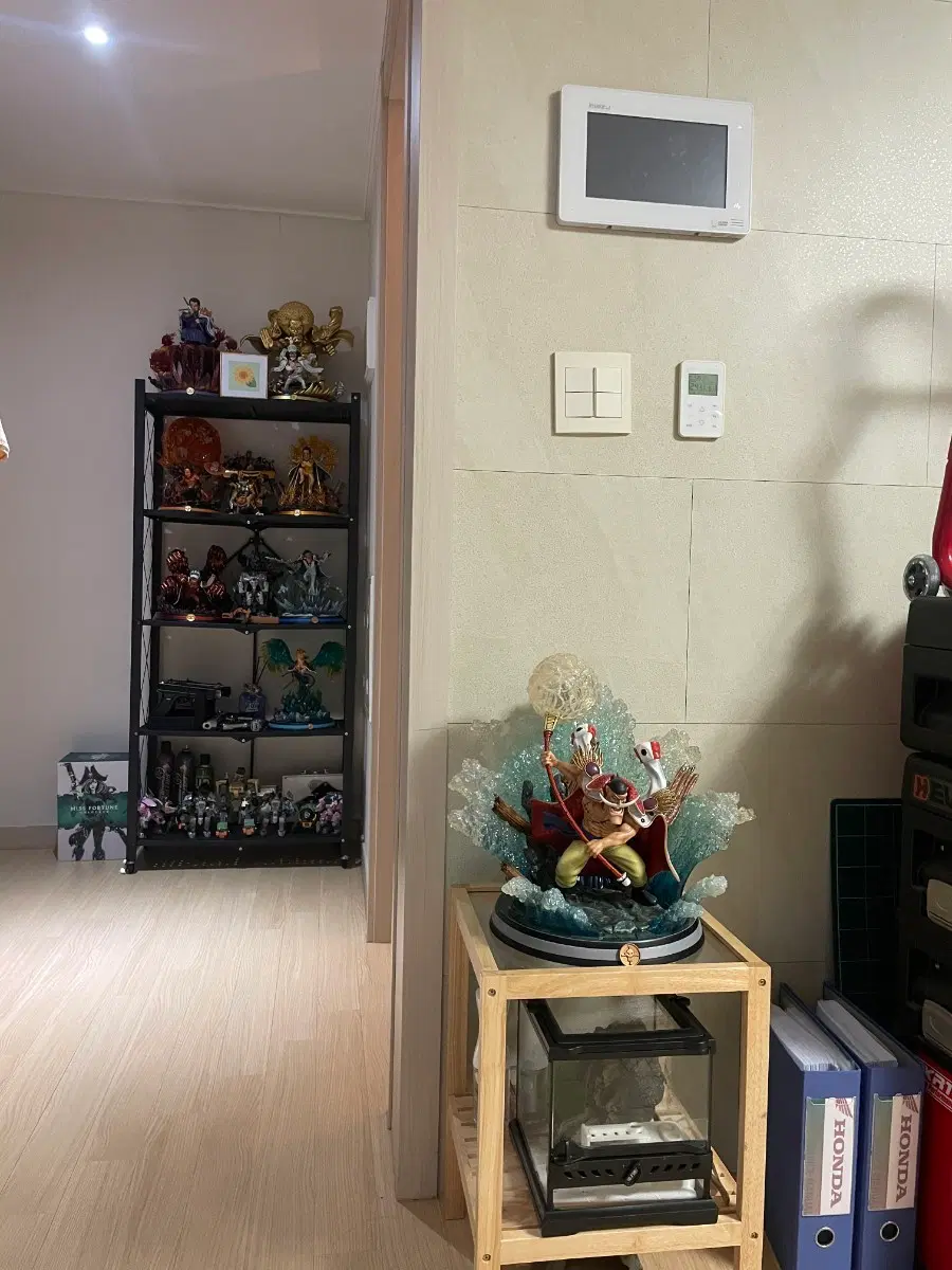 원피스 피규어 레진 흰수염 에이스 삼대장 아오키지 키자루 아카이누 센코쿠 후지토라 마르코 등