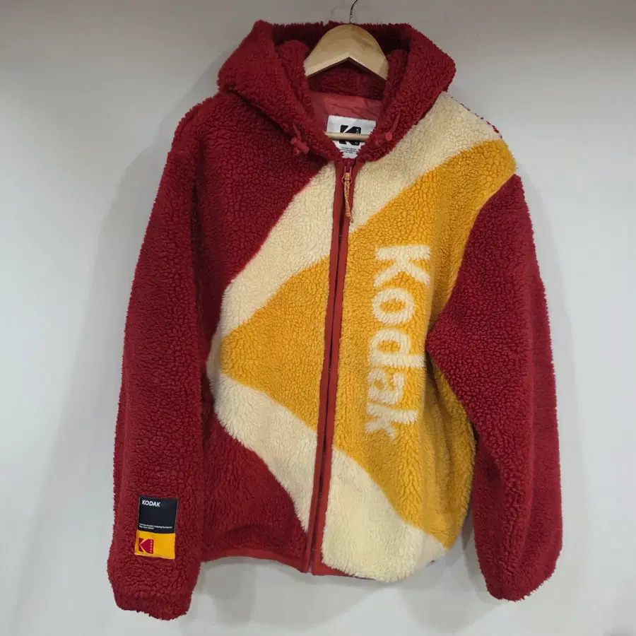 코닥(KODAK)의 케이라인 레이어드 덤블 집업 후드 자켓 레드 컬러