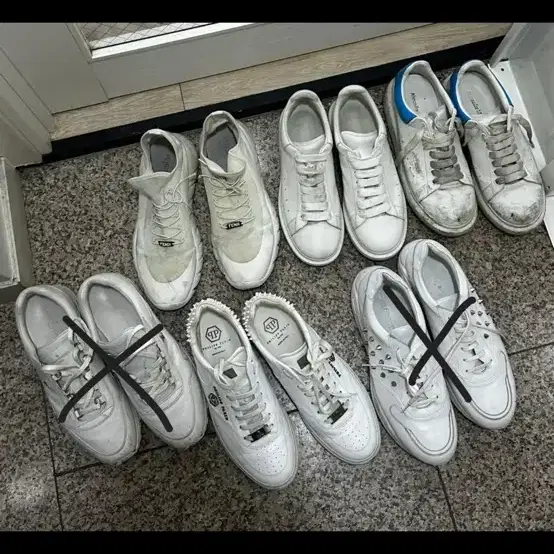 브랜드 신발들 일괄판매 싸게 떨이해요
