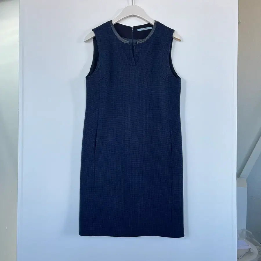 BCBG 울 모직 네이비 체크 레자 배색 민소매 레이어드 롱 원피스 -0915