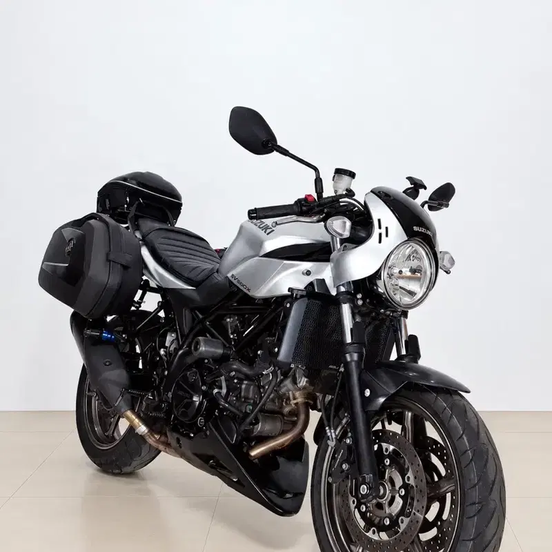 스즈키 SV 650 X 2023년식 판매합니다 부산.울산.대구.창원.서울