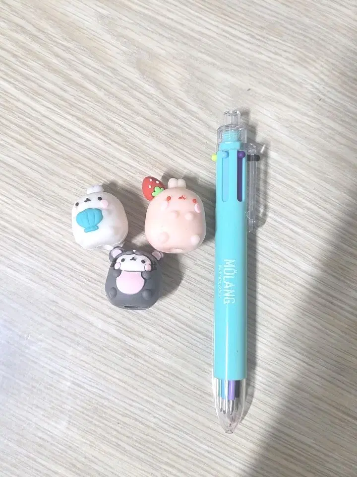 몰랑이 펜 끼우는 피규어 3개