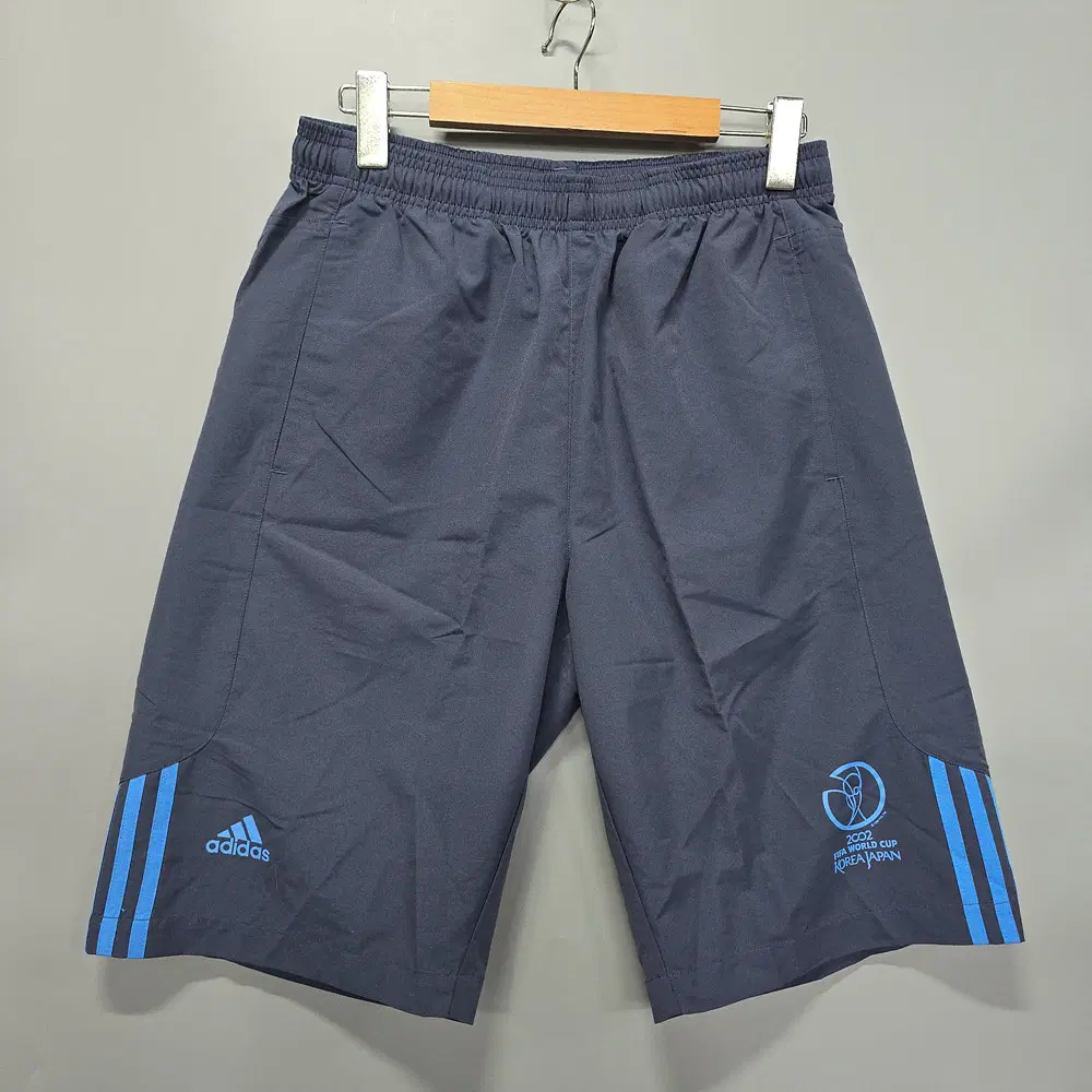 아디다스 Adidas 2002 한일 월드컵 축구복 반바지 M
