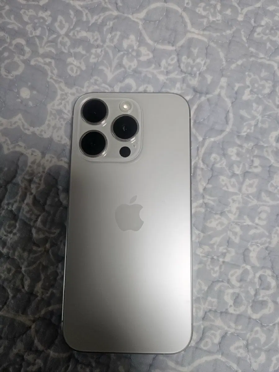 아이폰 15 프로 화이트 128GB
