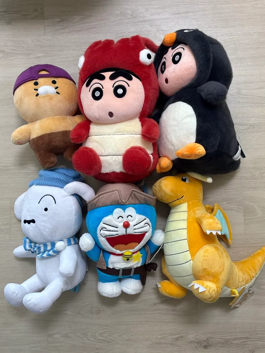 짱구는 못말려 짱구 가재 펭귄 도라에몽 망나뇽 포켓몬 캐릭터 중형인형 새상품