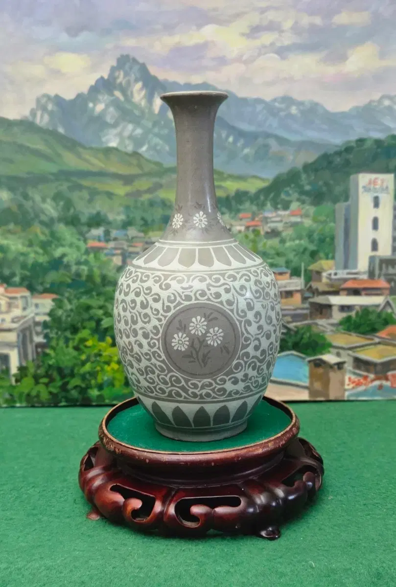 *분청사기 박지 당초문 주병(27.5cm)