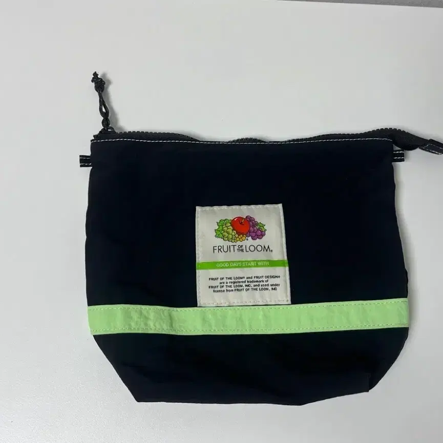 프룻오브더룸 파우치