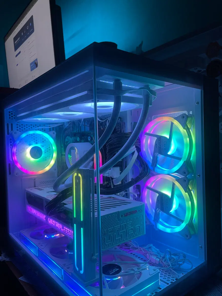 7800X3D RTX5080 램32GB (ssd 없슴 ) 반본체 판매합니다
