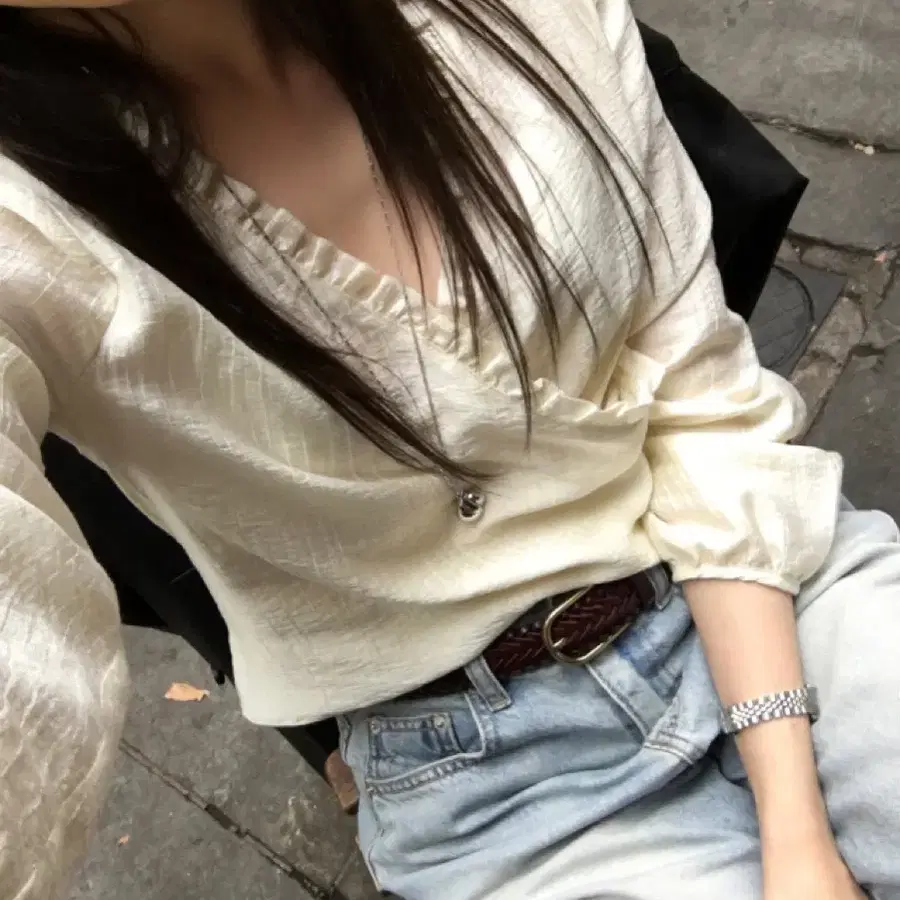 (새상품)유어제이 안트 프릴 랩 블라우스(아이보리, 스카이)