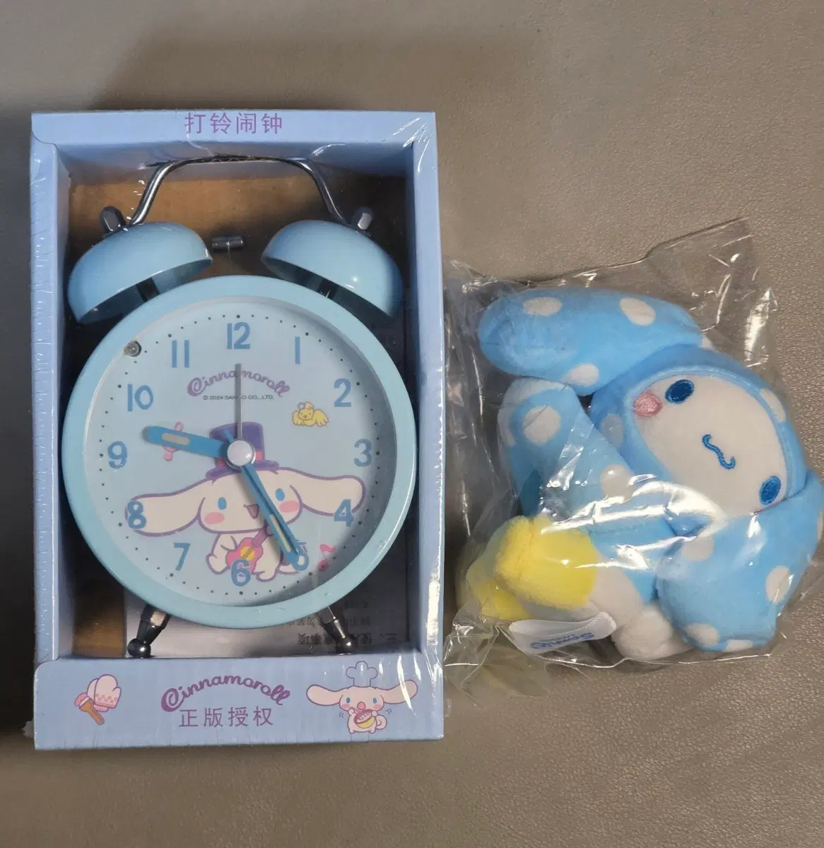 산리오 시나모롤 알람시계 + 토리든 시나모롤 자석 인형 미개봉