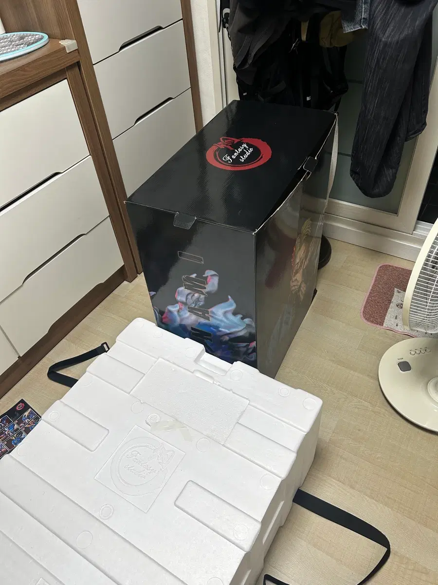 나나미 레진 피규어 박스 팔아요