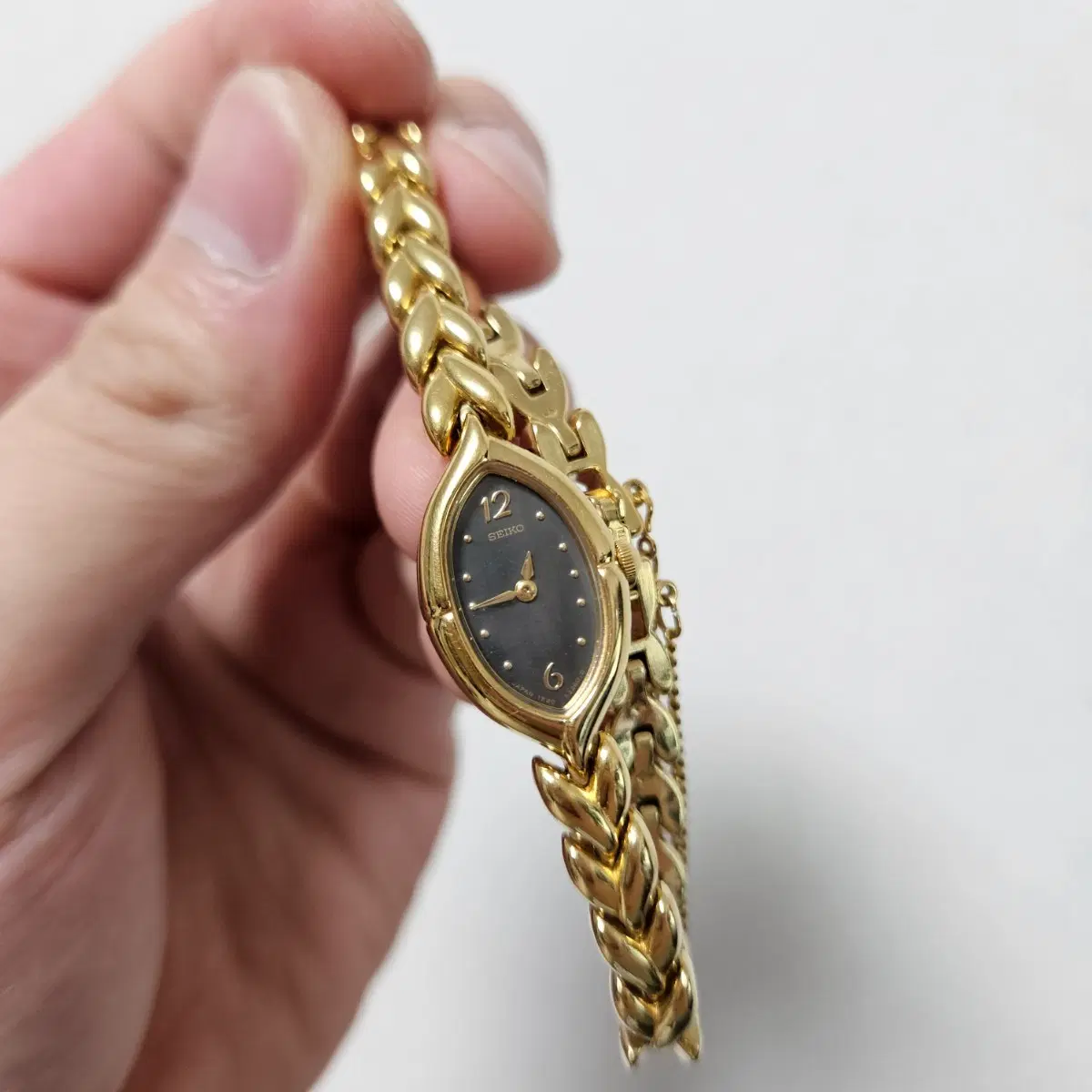 빈티지 세이코 티세 오벌 금장 쿼츠 시계 Seiko Tisse