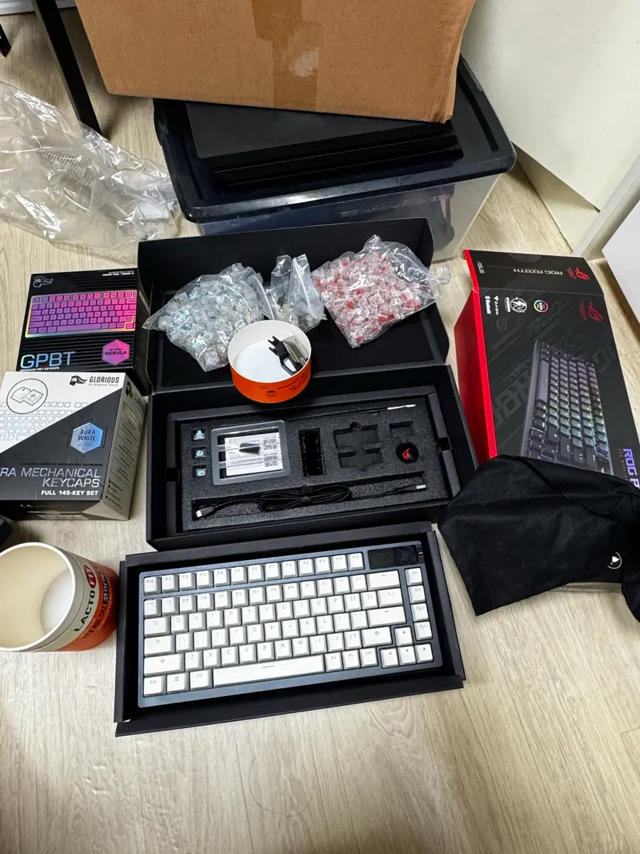 Asus ROG AZOTH 커스텀 키보드!!