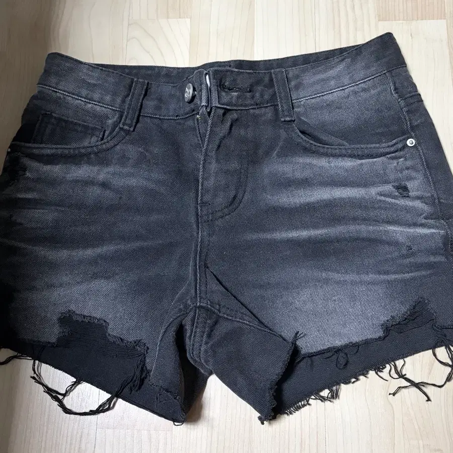 애즈온 흑청 데님 팬츠 s