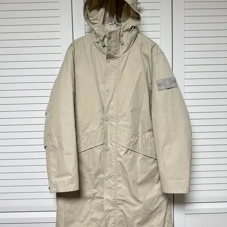 STONE ISLAND(스톤아일랜드) 웨더푸르프 캔버스 고스트피스 다운 코트
