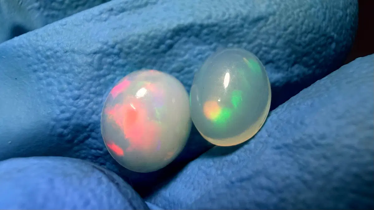 No.6264 천연 에디오피아 프리미엄 밀키A급 오팔2개 1.52ct